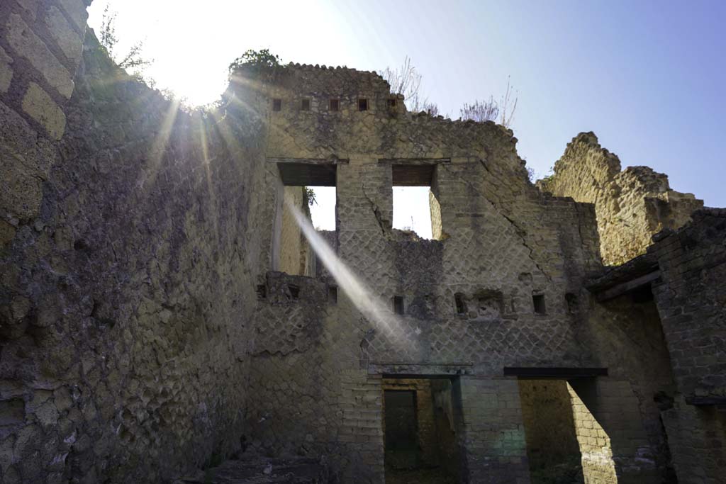 Ins. Or. II.18, Herculaneum, August 2021.
Looking towards east wall with at least another two floors above. Photo courtesy of Robert Hanson.